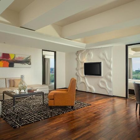 Artotel Ts Suites Surabaya Eksteriør billede