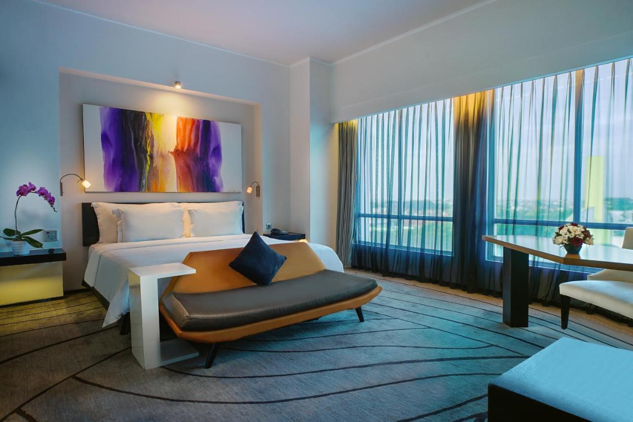 Artotel Ts Suites Surabaya Eksteriør billede