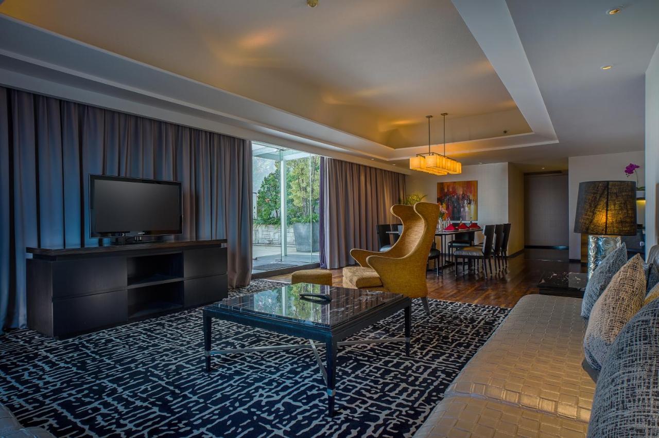 Artotel Ts Suites Surabaya Eksteriør billede