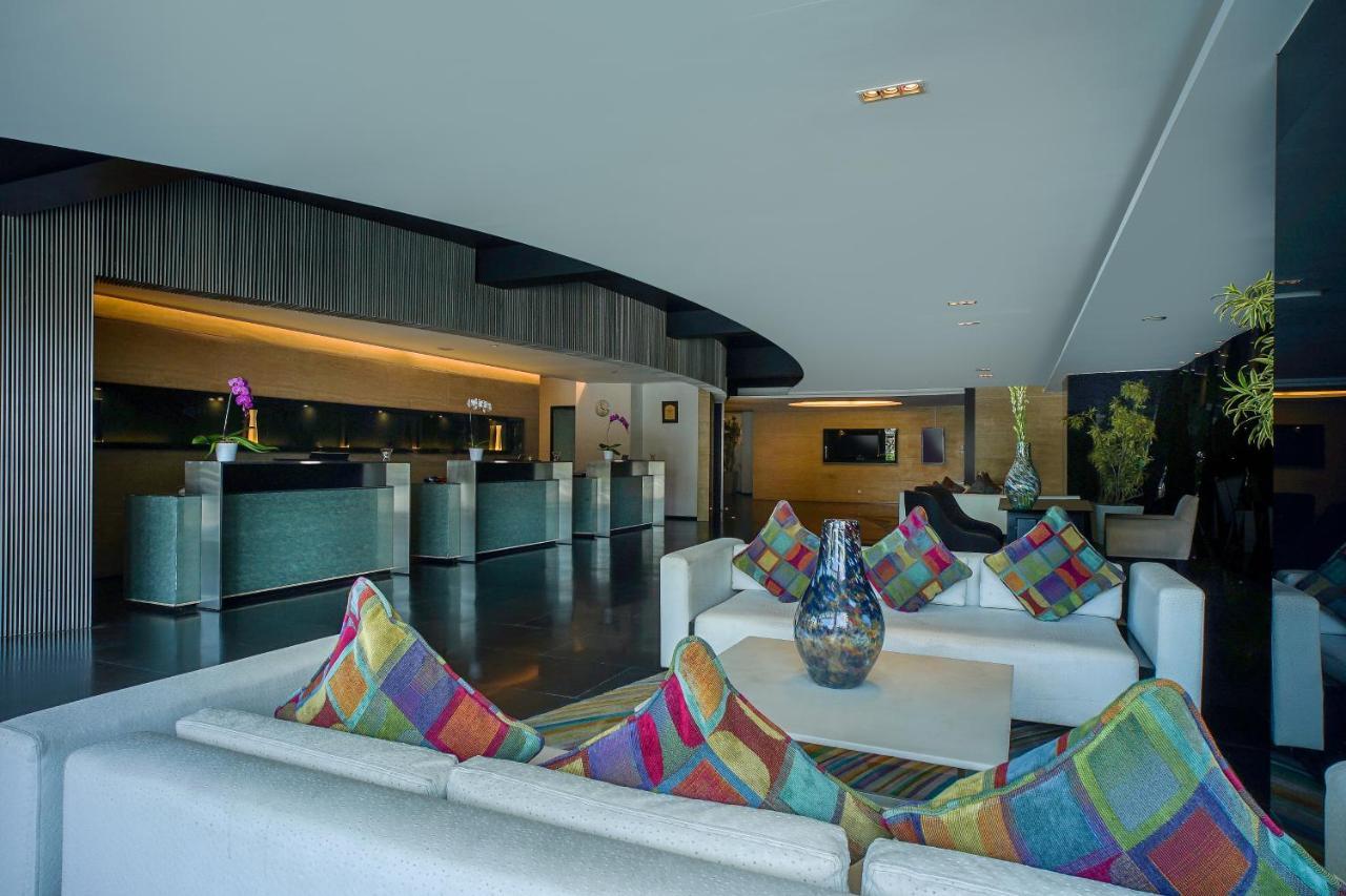 Artotel Ts Suites Surabaya Eksteriør billede