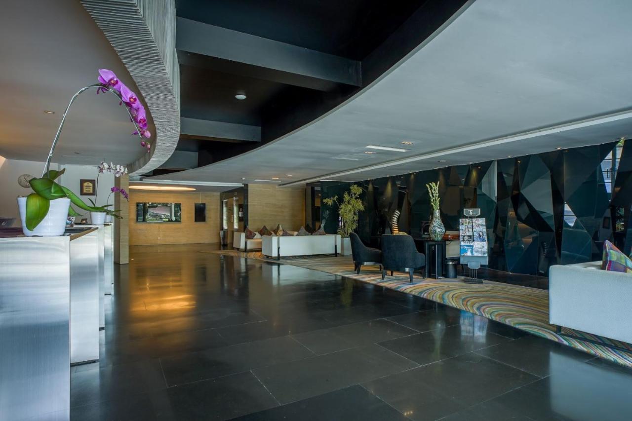 Artotel Ts Suites Surabaya Eksteriør billede