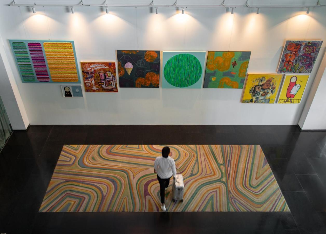 Artotel Ts Suites Surabaya Eksteriør billede