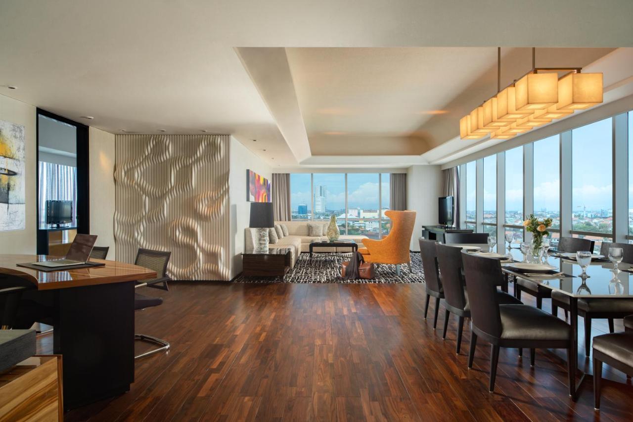 Artotel Ts Suites Surabaya Eksteriør billede