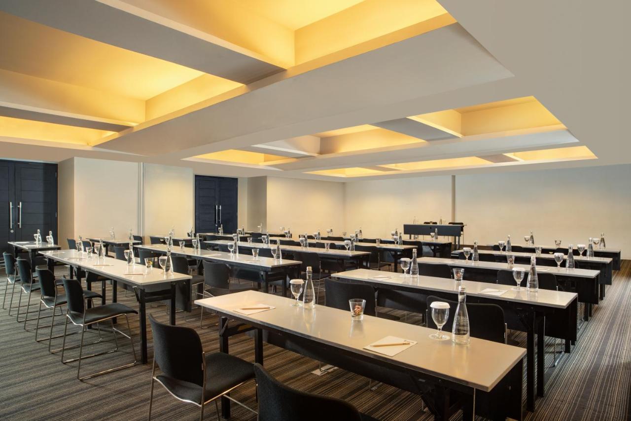 Artotel Ts Suites Surabaya Eksteriør billede